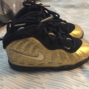 gold and black foams for toddlers